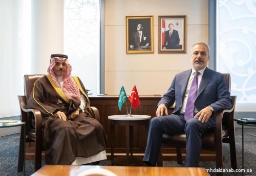 وزير الخارجية يلتقي وزير خارجية تركيا