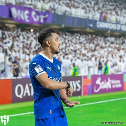 سالم الدوسري ينافس أكرم عفيف على جائزة أفضل لاعب في آسيا 2025