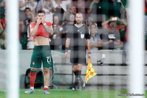 روبن نيفيز يقود منتخب البرتغال للفوز على أيرلندا في «الوقت القاتل»