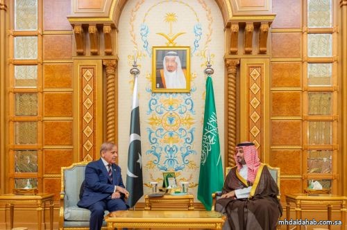 ولي العهد يلتقي رئيس وزراء باكستان ولي العهد يلتقي رئيس وزراء باكستان