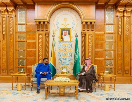 ولي العهد يلتقي رئيس جمهورية غويانا التعاونية