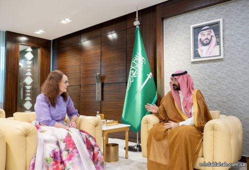 وزير الحرس الوطني يستقبل القائم بالأعمال في سفارة أميركا وزير الحرس الوطني يستقبل القائم بالأعمال في سفارة أميركا