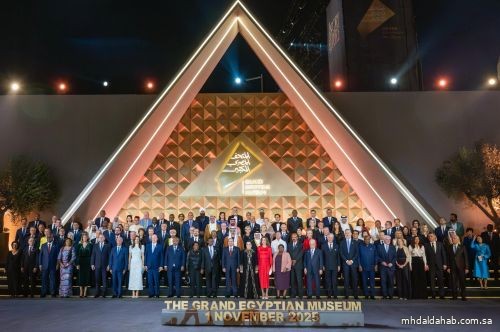 وزير الثقافة يشارك في افتتاح المتحف المصري الكبير وزير الثقافة يشارك في افتتاح المتحف المصري الكبير