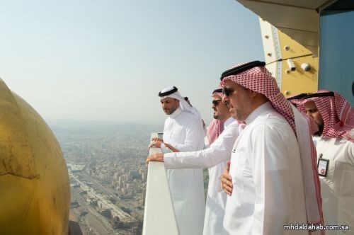 نائب أمير مكة يقف ميدانيًا على عدد من المشاريع التنموية التطويرية بالعاصمة المقدسة نائب أمير مكة يقف ميدانيًا على عدد من المشاريع التنموية التطويرية بالعاصمة المقدسة