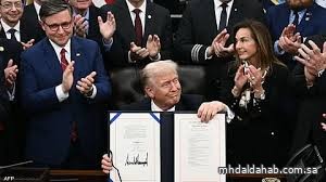 ترامب يعلن إنهاء أطول إغلاق حكومي في تاريخ الولايات المتحدة