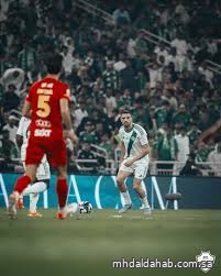 الأهلي يخطف فوزًا صعبًا من القادسية