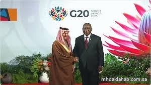 فيصل بن فرحان يصل إلى مقر قمة قادة مجموعة العشرين في جوهانسبرغ لترؤس وفد المملكة