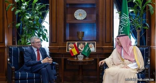 وزير الدولة للشؤون الخارجية يستقبل وزير الدولة الإسباني لشؤون البيئة وزير الدولة للشؤون الخارجية يستقبل وزير الدولة الإسباني لشؤون البيئة