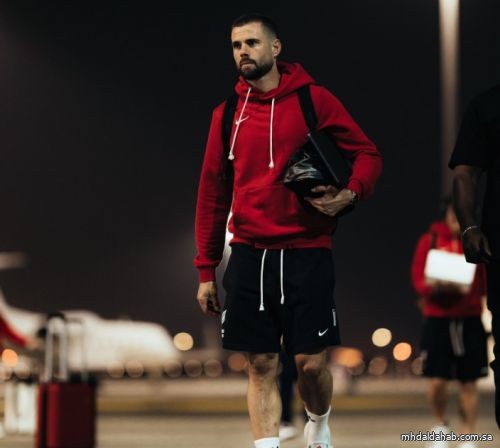 القادسية يصل جدة لمواجهة الأهلي