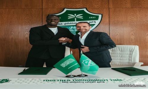 الأهلي يعلن تجديد عقد حارسه ميندي حتى 2028 الأهلي يعلن تجديد عقد حارسه ميندي حتى 2028