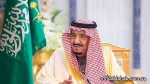 إنفاذًا لأمر خادم الحرمين الشريفين.. سفير المملكة لدى الإمارات يقلّد الشيخ نهيان بن سيف آل نهيان وشاح الملك عبدالعزيز