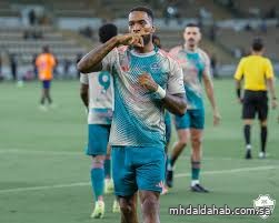الأهلي يتجاوز الفيحاء بثنائية نظيفة